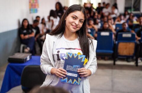 Com auxílio de R$ 800, 70 alunos do IEMA de Timon conseguem se manter na universidade