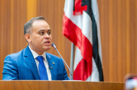 Catulé Júnior “mete o louco” em Brandão e manda governador renunciar