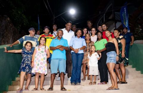 Prefeita Esmênia Miranda entrega obras de contenção no Anil