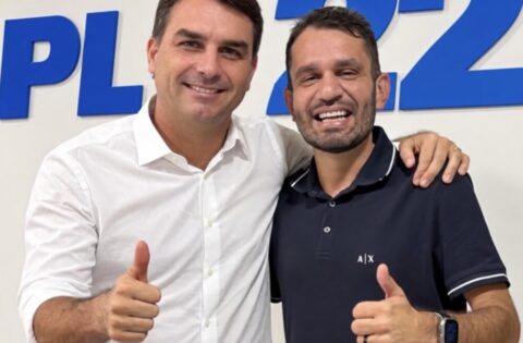 Fernando Pessoa declara apoio a Flávio Bolsonaro no segundo turno