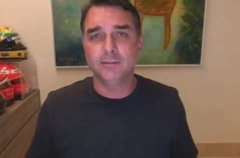 Flávio Bolsonaro defende redução da maior idade penal para 16 e 14 anos