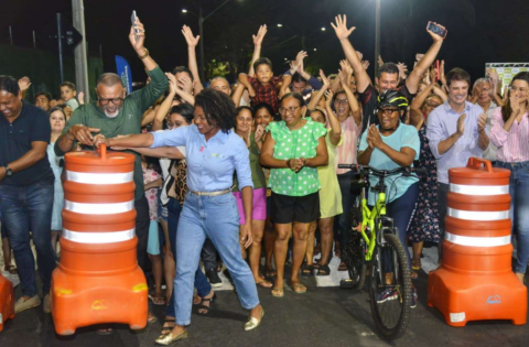 Prefeita Esmênia entrega nova avenida Interbairros Itapiracó
